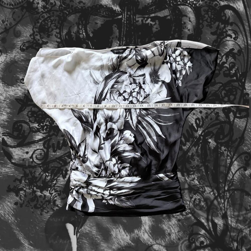 open shoulder cutouts black and white floral dolman top